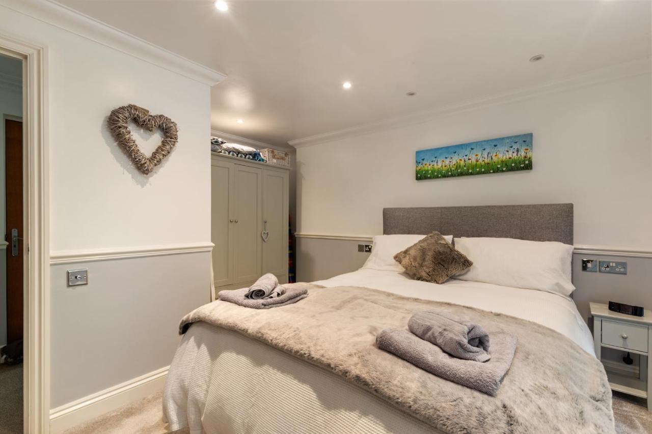 3 South Beach Court - Cosy Seafront Apartment Tenby Exterior foto