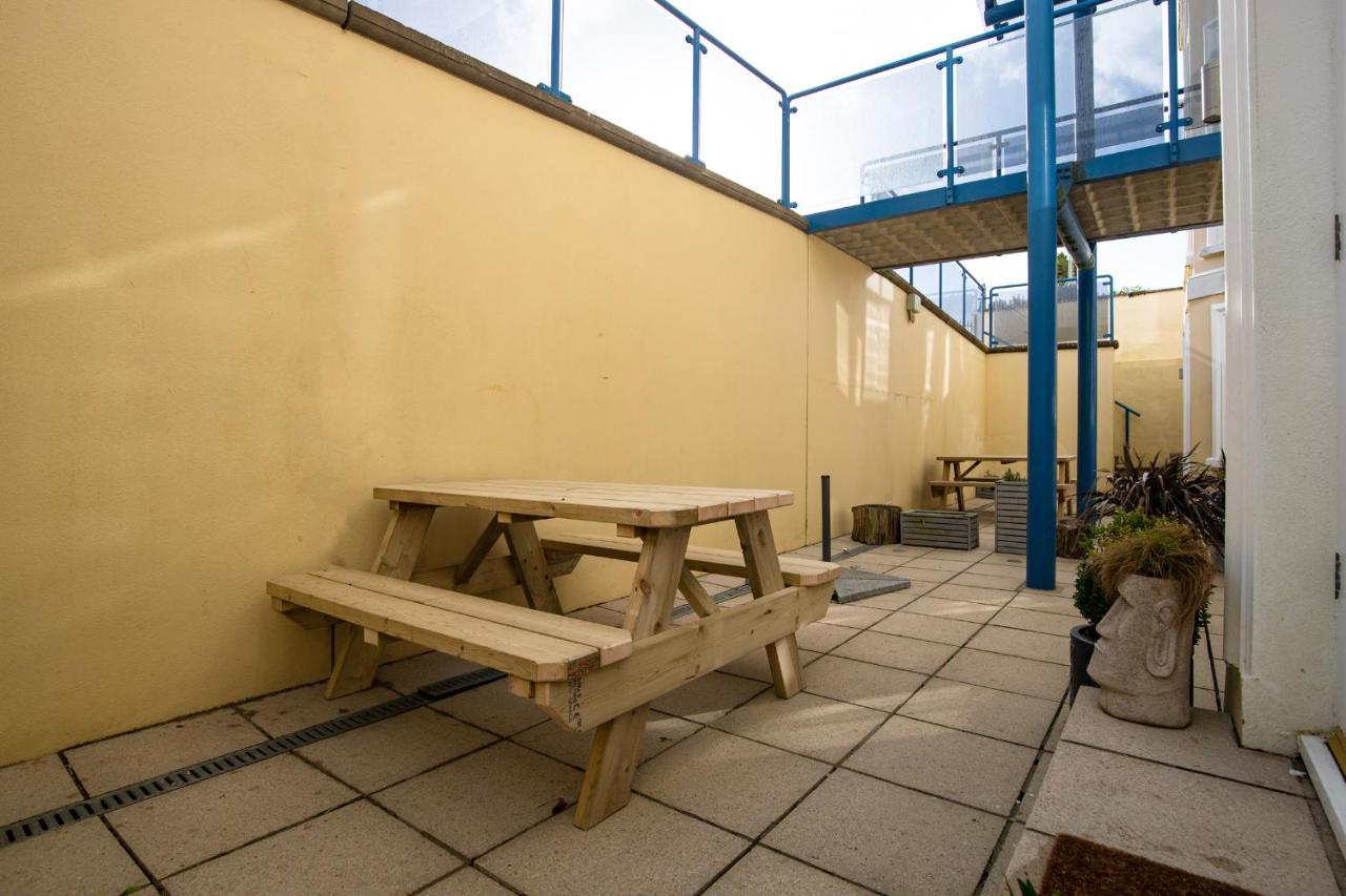 3 South Beach Court - Cosy Seafront Apartment Tenby Exterior foto